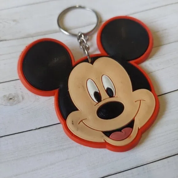 Disney | Mickey Mouse Head | Iconic Silicone Keychain - Picture 2 of 4